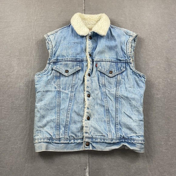 Vintage Levis Denim Trucker Vest Mens 40 Jacket Blue Button Snap Sleeveless 80s - Picture 1 of 7